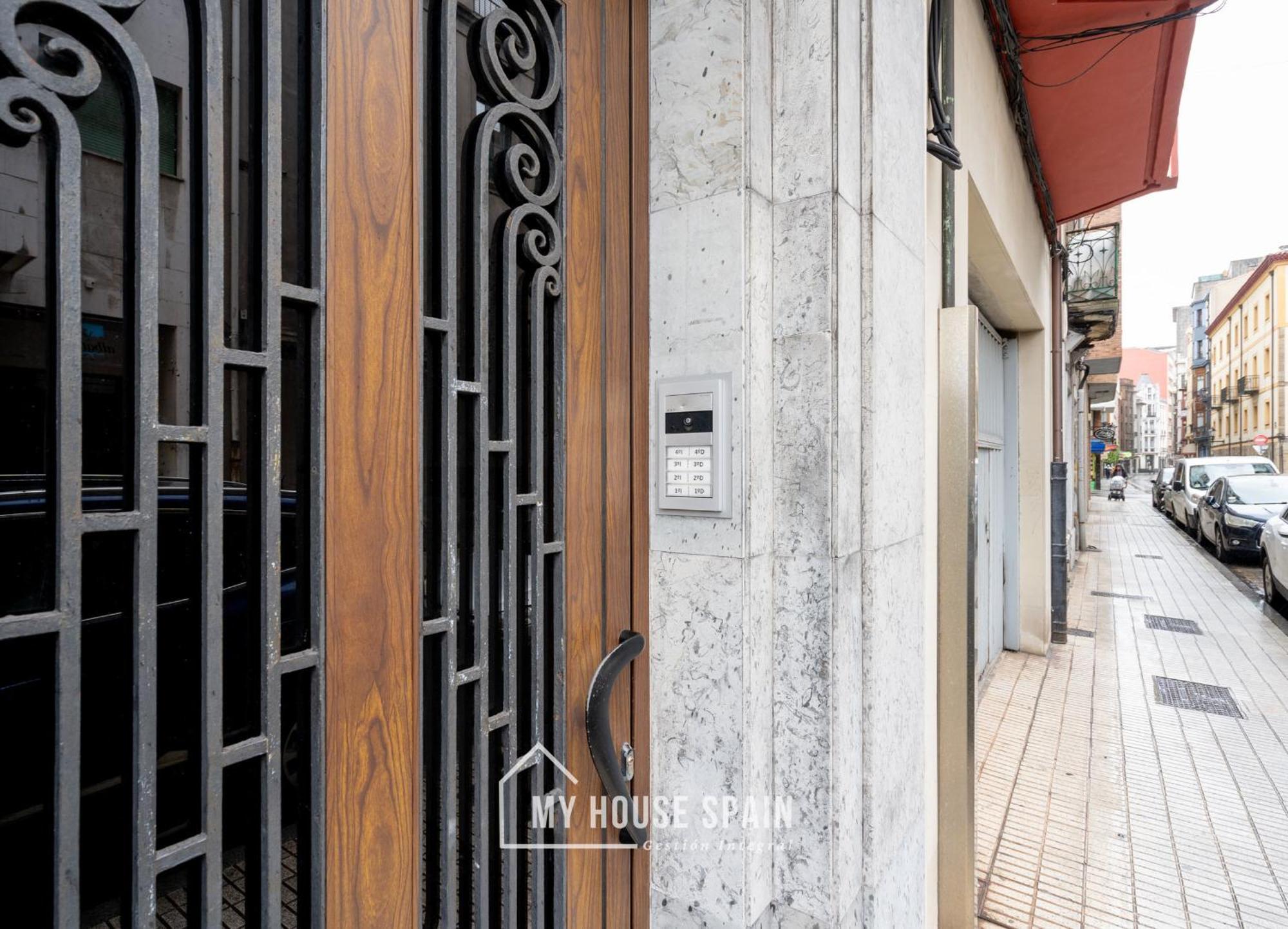 Myhousespain - Piso Reformado En El Centro Gijón Exterior foto